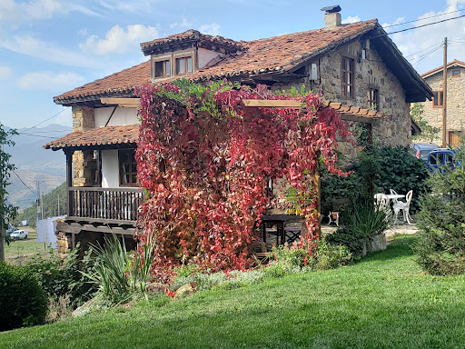 Apartamentos rurales Fuente de Somave en Cahecho – Cantabria